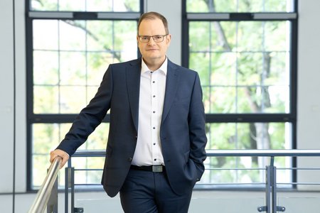 Portraitfoto von Wolfgang Haas, dem Geschäftsführer der Regensburg Netz GmbH